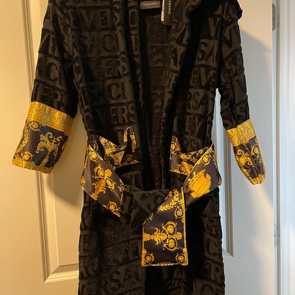 bootleg versace robe
